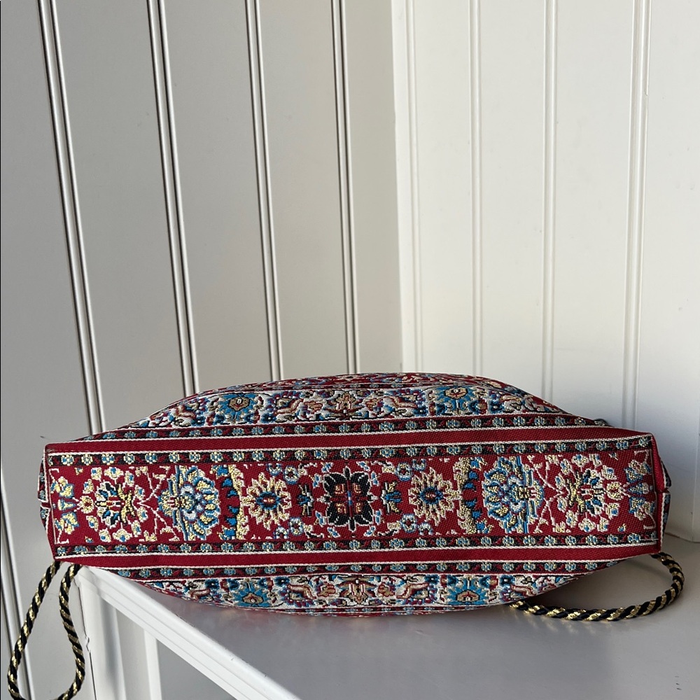 Handmade Persian-style Textured Red Gold Cross Body/Shoulder Bag with Rope Strap - Picture 4 of 11